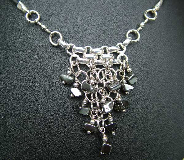 Triangulation Hematite - chain maille jewelry