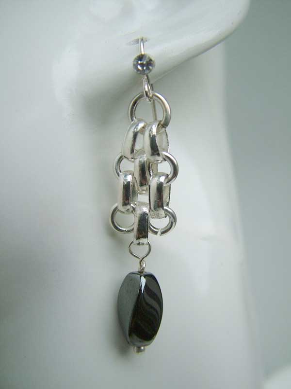 Triangulation Hematite - chain maille jewelry