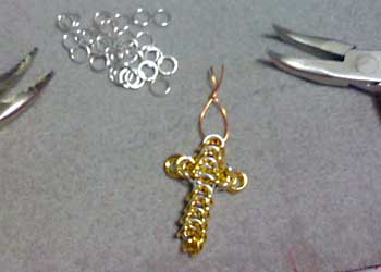 how to make Byzantine chainmail cross