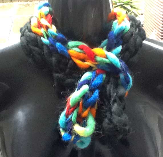 Bright and Handy finger knitted woolen scarf ch0256 Bright and Handy finger knitted woolen scarf