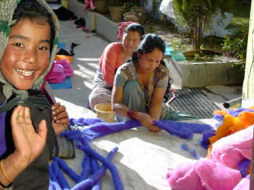 community of Nepalese yarn workers